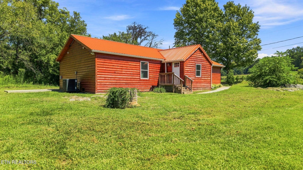 Photo of 1217 Jayell Rd, Sevierville, TN 37862 (MLS # 1354373)