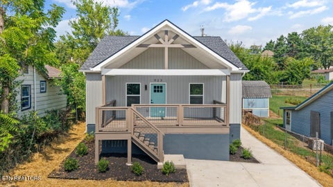Photo of 923 W Oak Hill Ave, Knoxville, TN 37921 (MLS # 1354640)