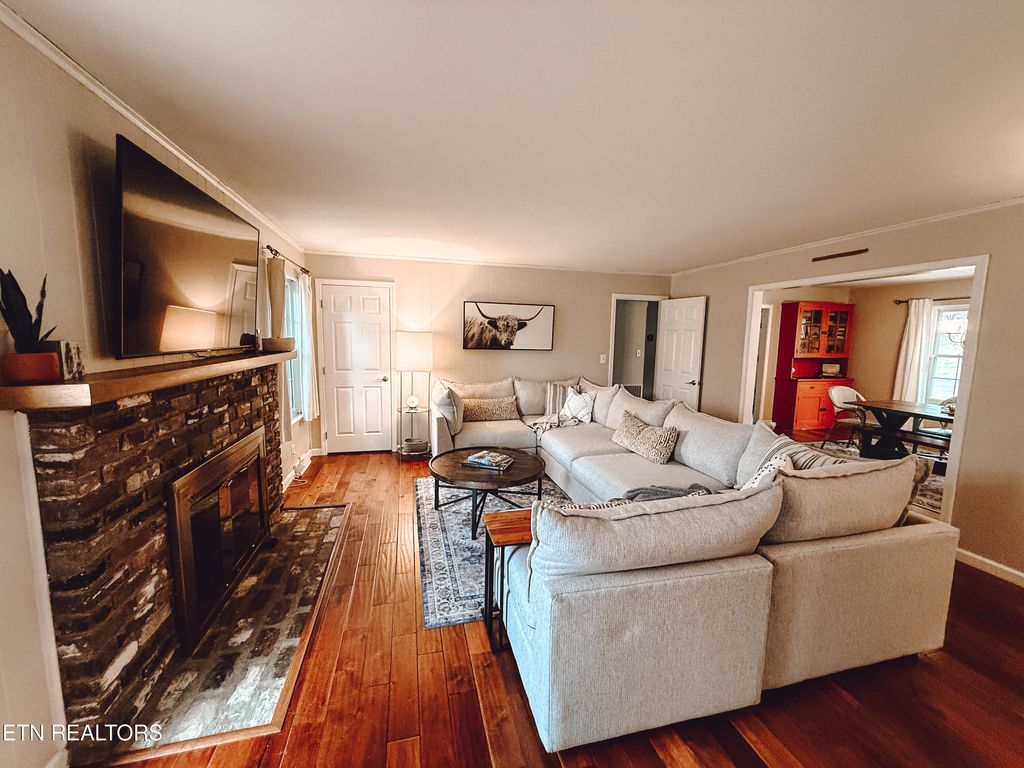 Photo of 829 Chateaugay Rd, Knoxville, TN 37923 (MLS # 1325749)