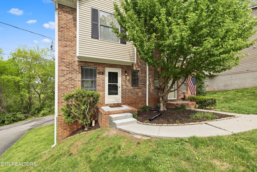 Photo of 640 Shadywood Lane, Knoxville, TN 37923 (MLS # 1336779)