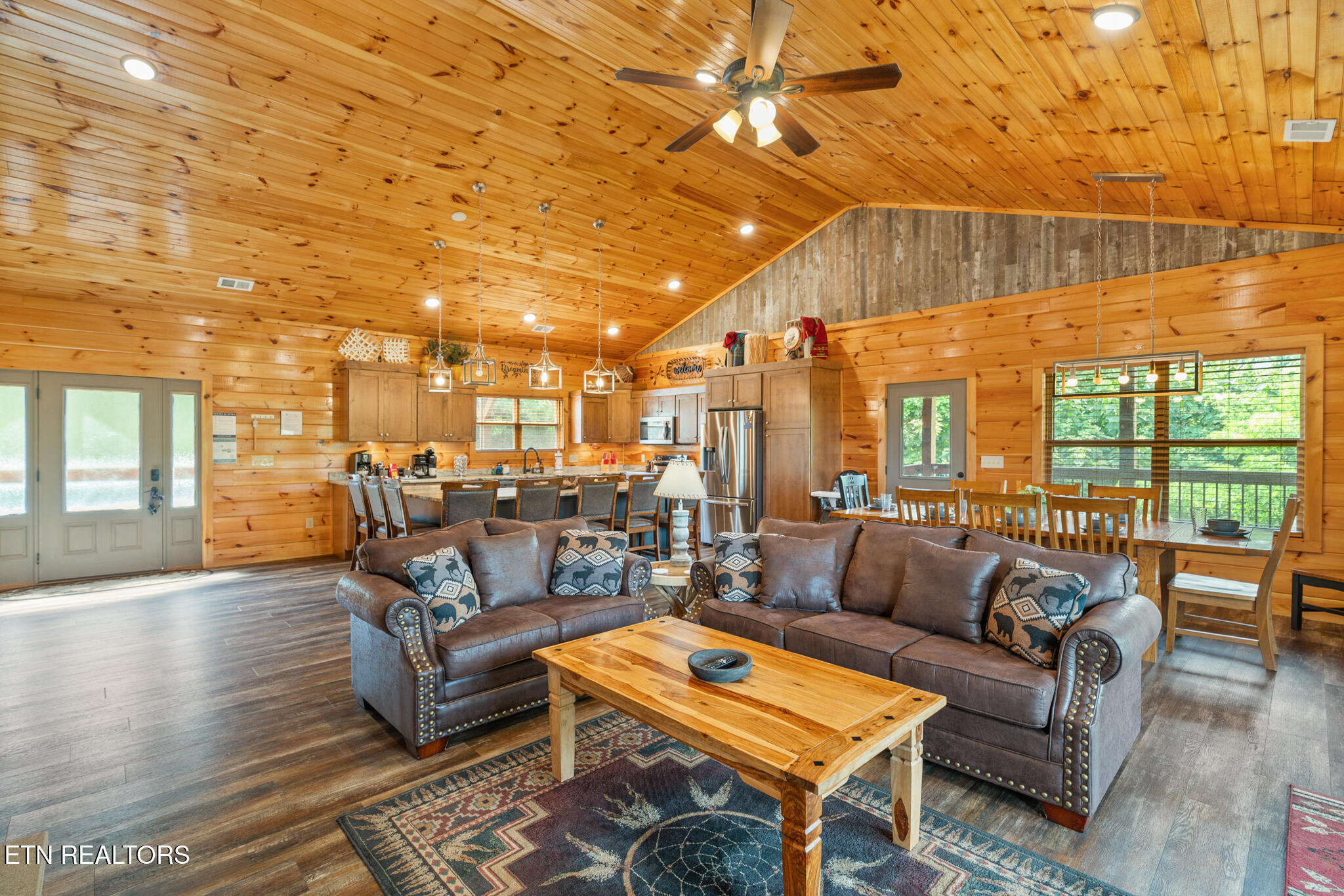 1072 Village Loop Rd