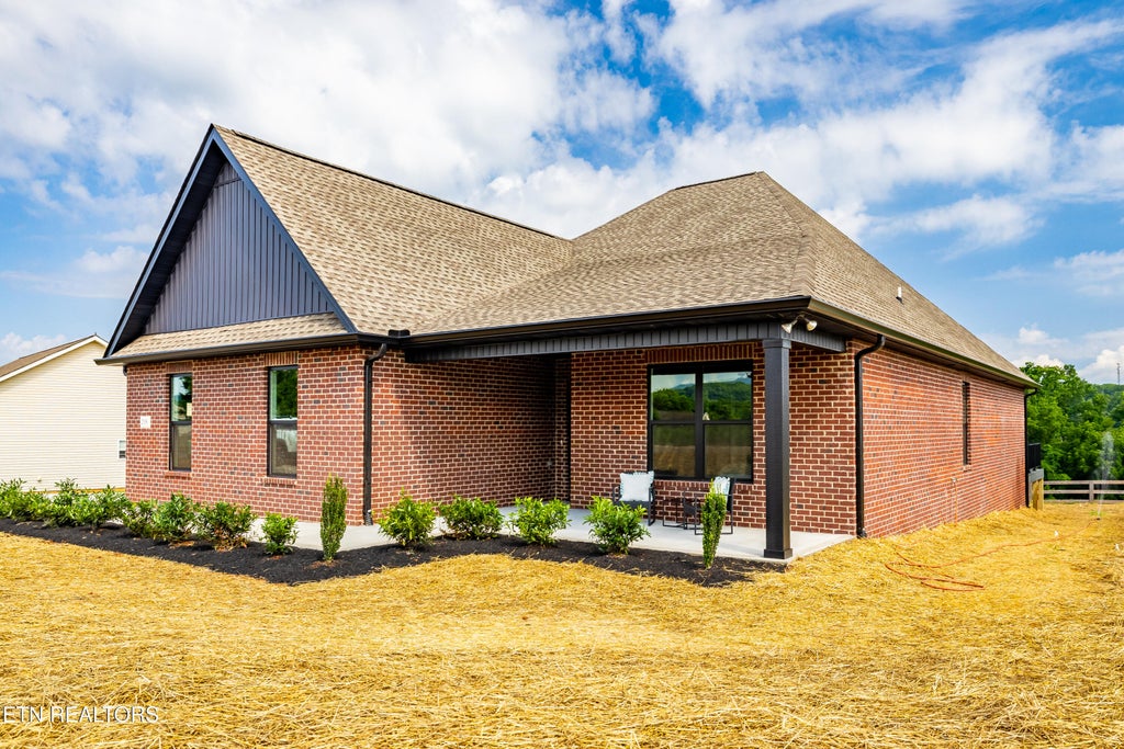 Photo of 2038 Griffitts Mill Circle, Maryville, TN 37803 (MLS # 1344620)