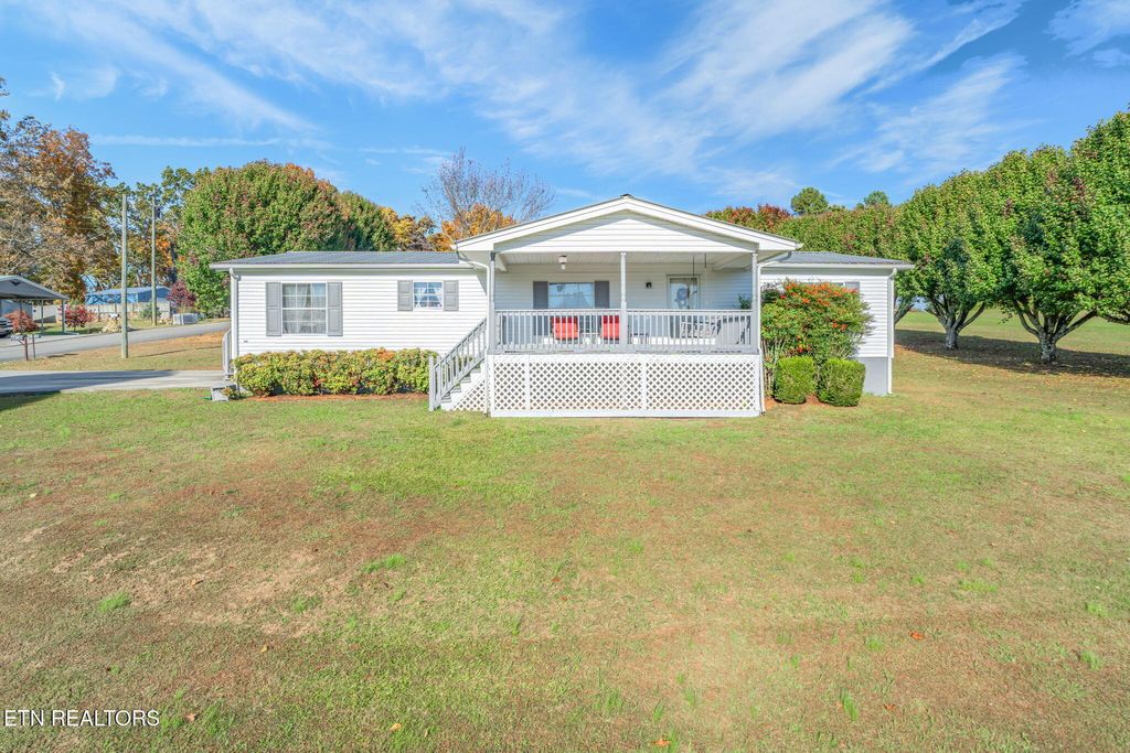 Photo of 118 Woods Drive Dr, Sweetwater, TN 37874 (MLS # 1321272)