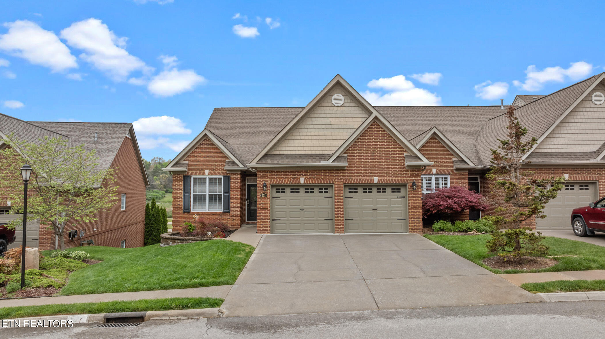 171 Waterford Circle