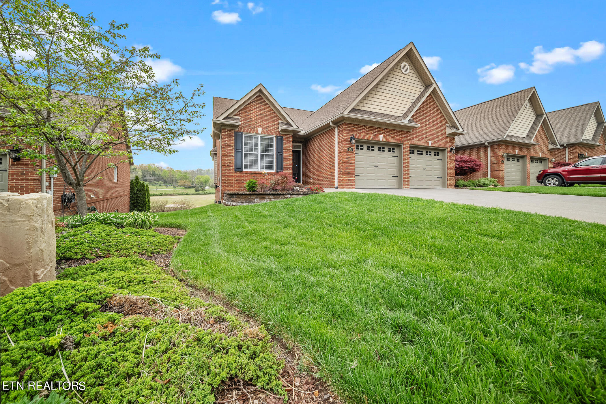 171 Waterford Circle