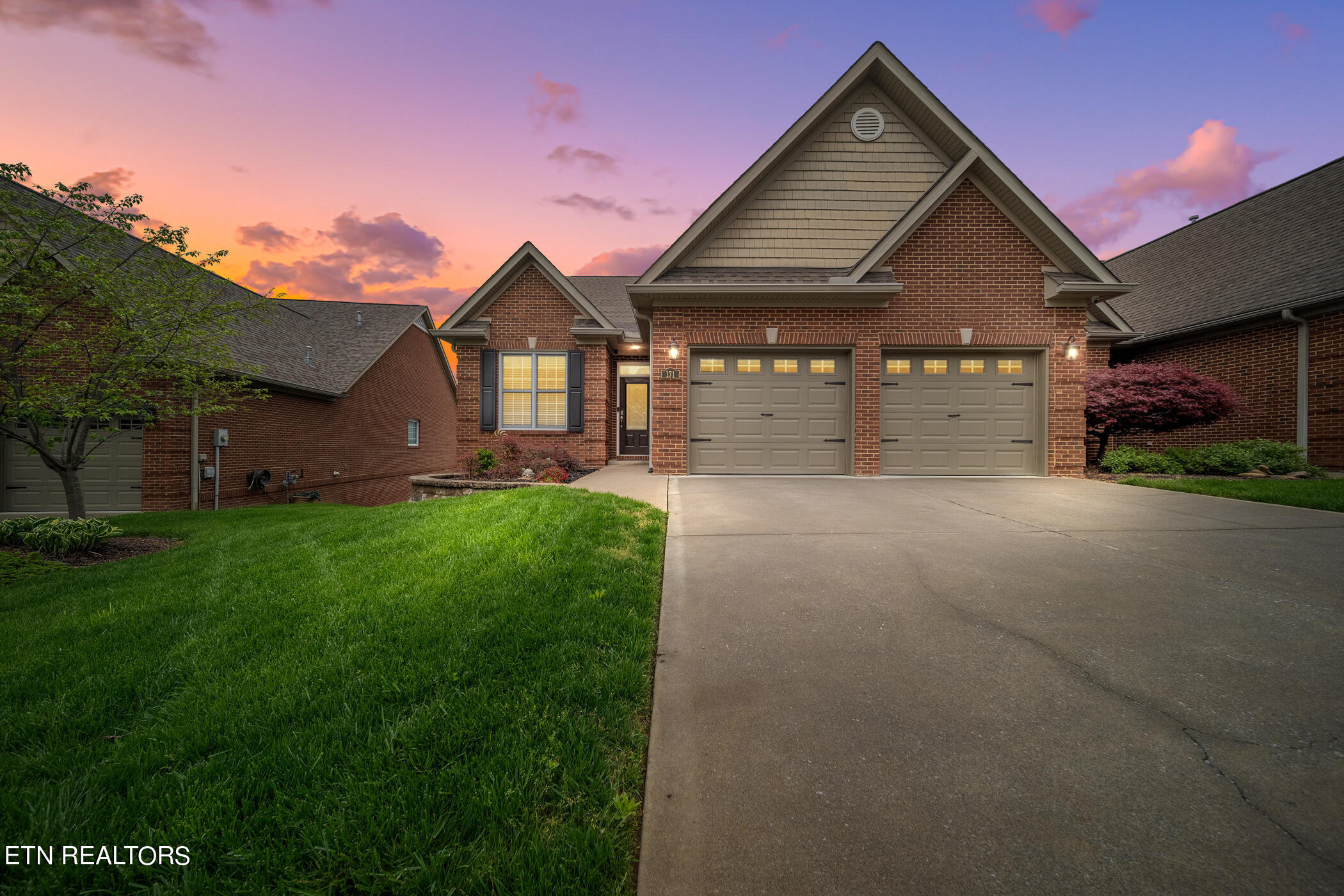 171 Waterford Circle