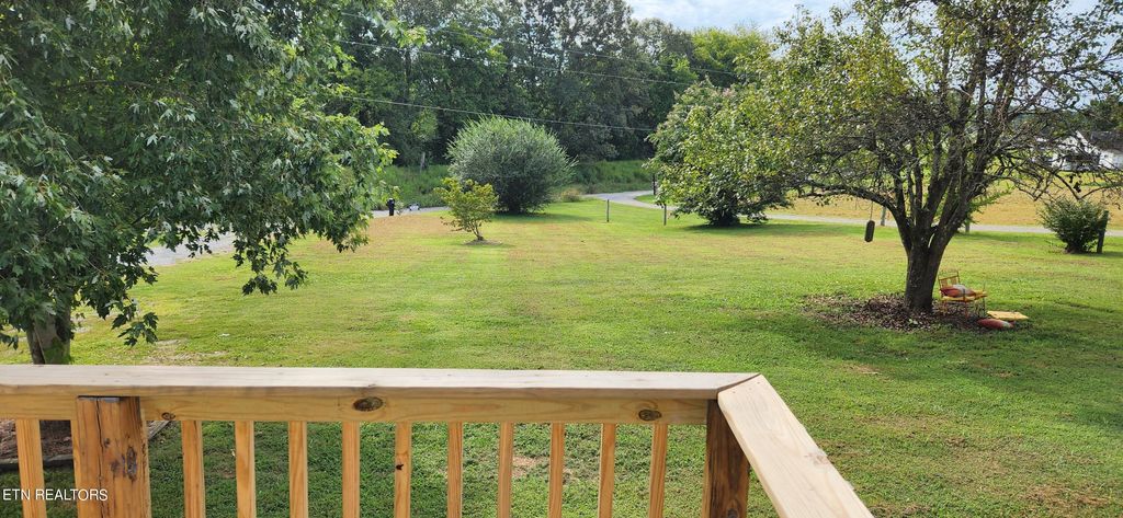 Photo of 275 Oak St. N St, Greenback, TN 37742 (MLS # 1238800)