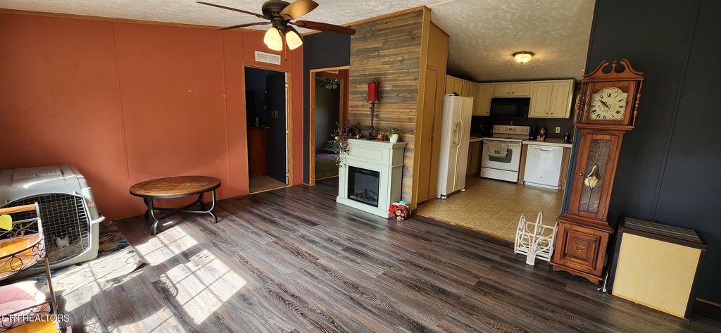 Photo of 275 Oak St. N St, Greenback, TN 37742 (MLS # 1238800)