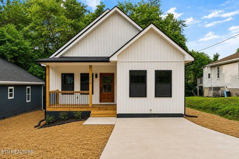 Photo of 1308 NE Ezell St, Knoxville, TN 37917 (MLS # 1342887)