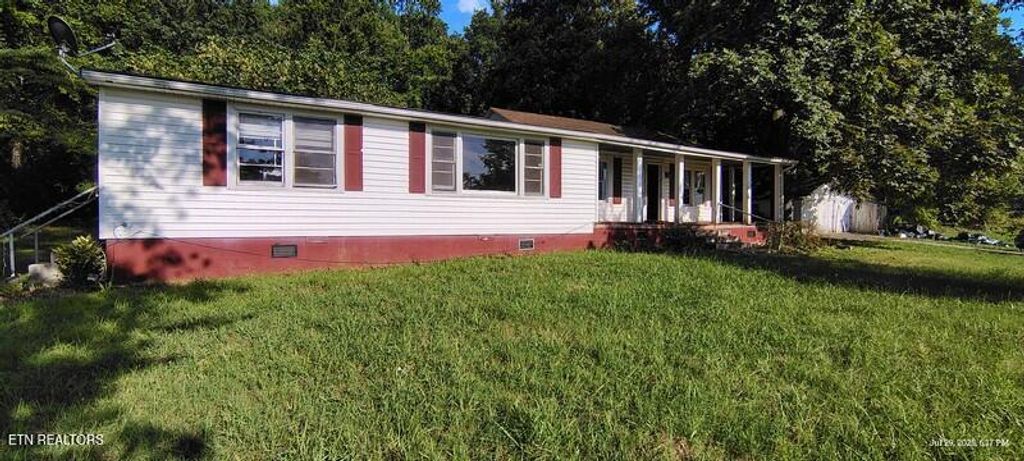 Photo of 2315 River Rd, Kingston, TN 37763 (MLS # 1309923)