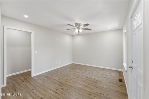 Tiny photo for 210 Clark Ave, Harriman, TN 37748 (MLS # 1342788)