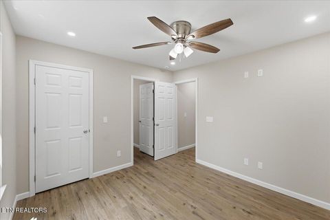 Tiny photo for 210 Clark Ave, Harriman, TN 37748 (MLS # 1342788)