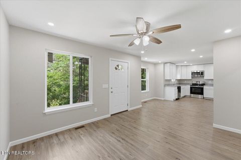 Tiny photo for 210 Clark Ave, Harriman, TN 37748 (MLS # 1342788)