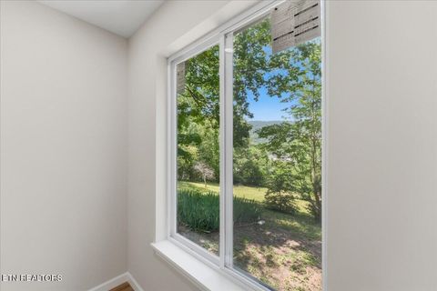 Tiny photo for 210 Clark Ave, Harriman, TN 37748 (MLS # 1342788)