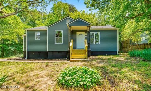 Tiny photo for 210 Clark Ave, Harriman, TN 37748 (MLS # 1342788)