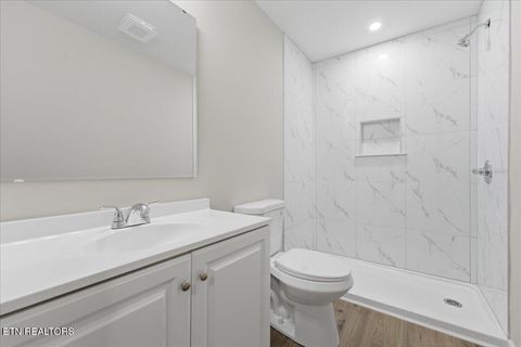 Tiny photo for 210 Clark Ave, Harriman, TN 37748 (MLS # 1342788)