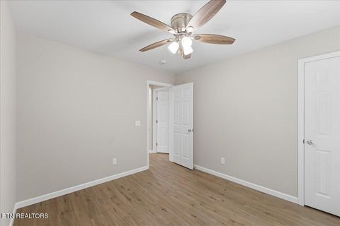 Tiny photo for 210 Clark Ave, Harriman, TN 37748 (MLS # 1342788)