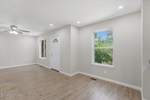 Tiny photo for 210 Clark Ave, Harriman, TN 37748 (MLS # 1342788)
