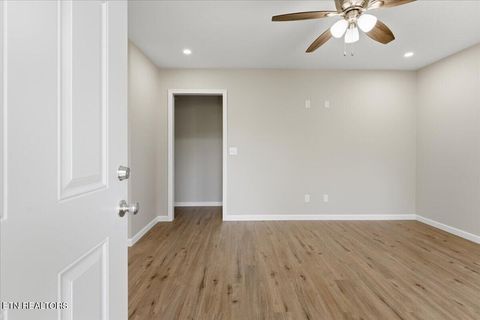 Tiny photo for 210 Clark Ave, Harriman, TN 37748 (MLS # 1342788)