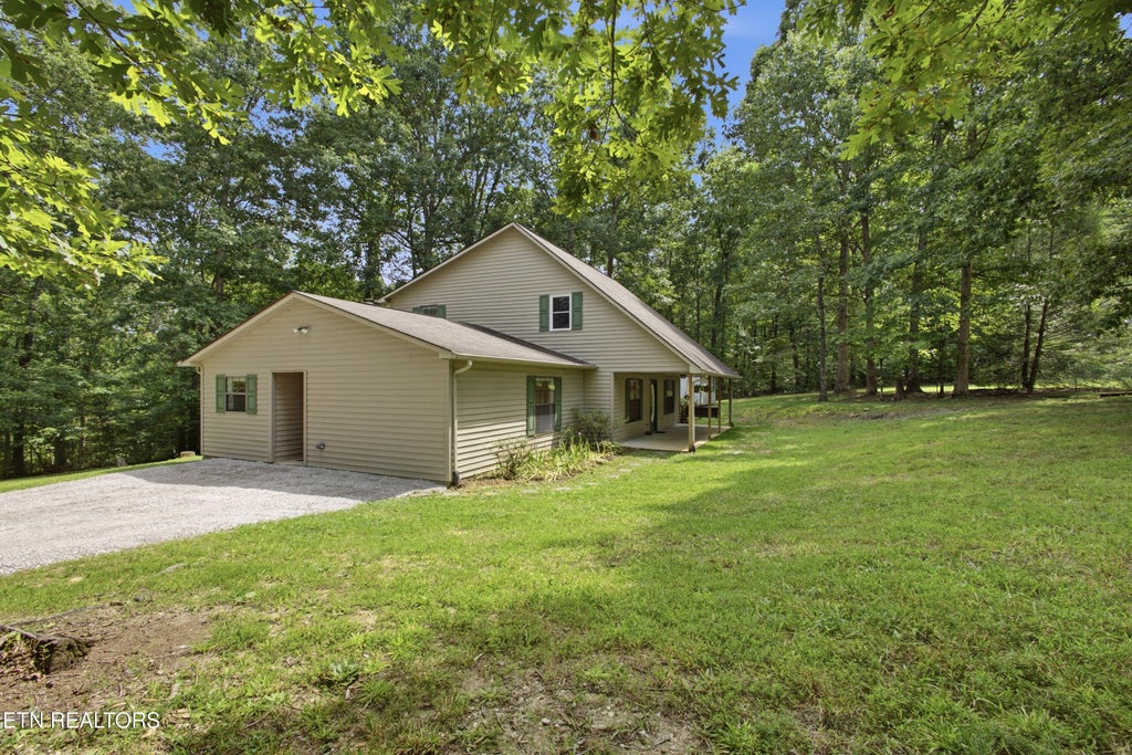 Photo of 152 Maple Lane, Harriman, TN 37748 (MLS # 1353180)
