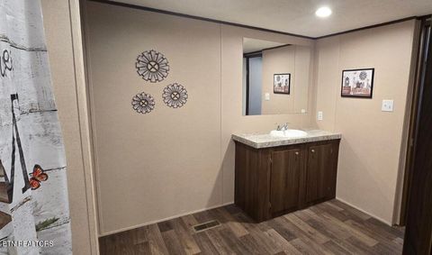 Tiny photo for 434 Liberty Road Rd, Wartburg, TN 37887 (MLS # 1324234)