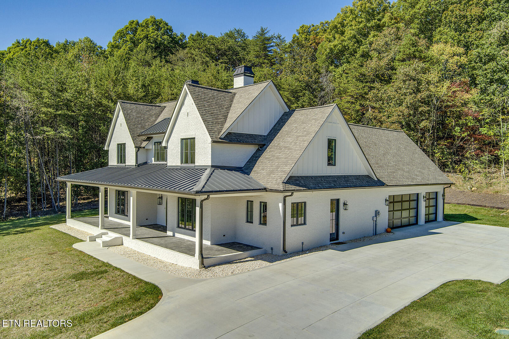 27022 Hines Valley Rd