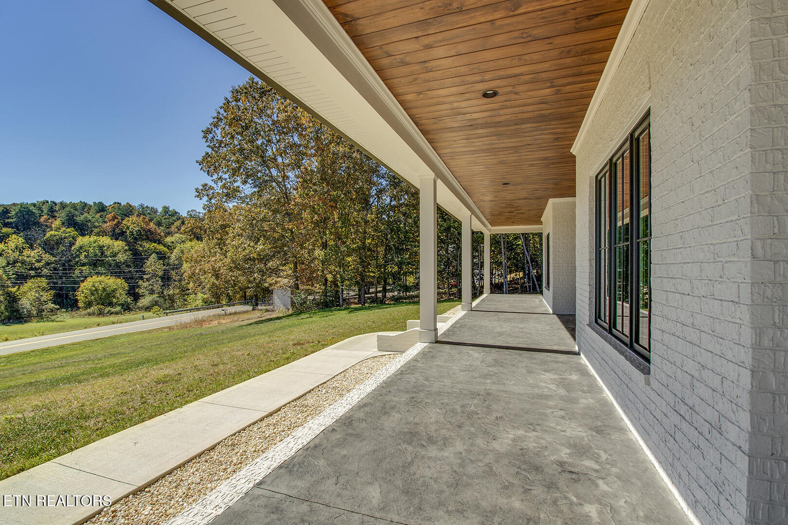 27022 Hines Valley Rd