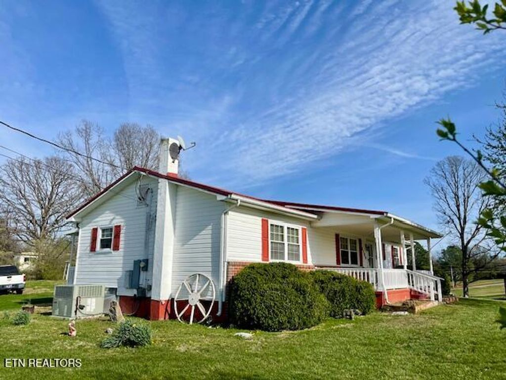 Photo of 2108 Grey Ridge Rd, Maryville, TN 37801 (MLS # 1333761)