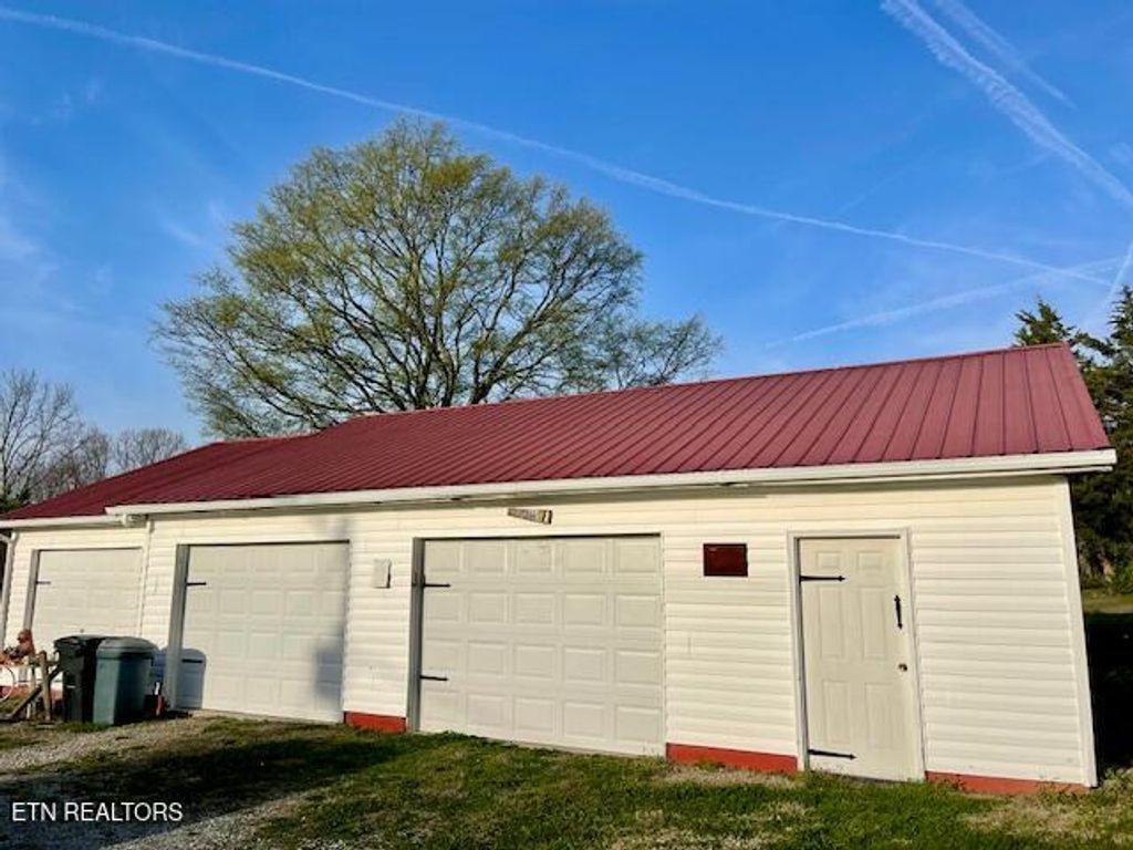 Photo of 2108 Grey Ridge Rd, Maryville, TN 37801 (MLS # 1333761)