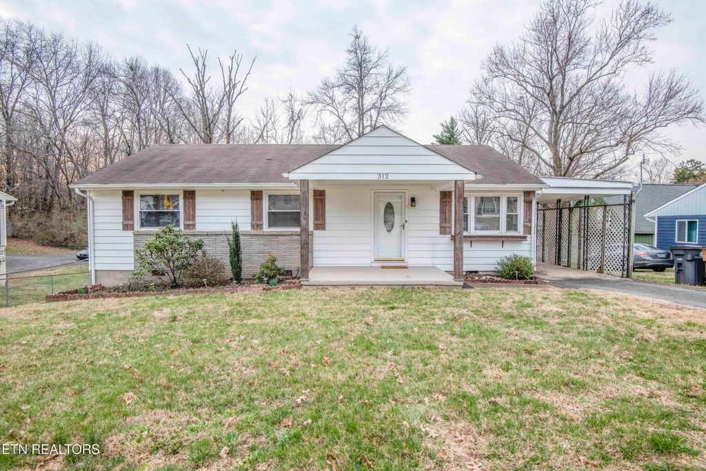 Photo of 312 Sarvis Drive, Knoxville, TN 37920 (MLS # 1330492)