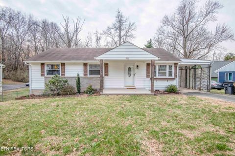 Photo of 312 Sarvis Drive, Knoxville, TN 37920 (MLS # 1330492)