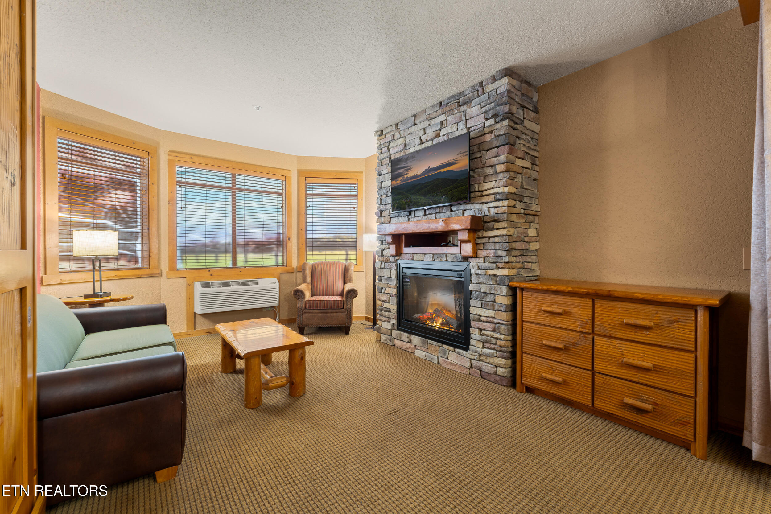 1424 Old Knoxville Unit 13071,73,75 Hwy