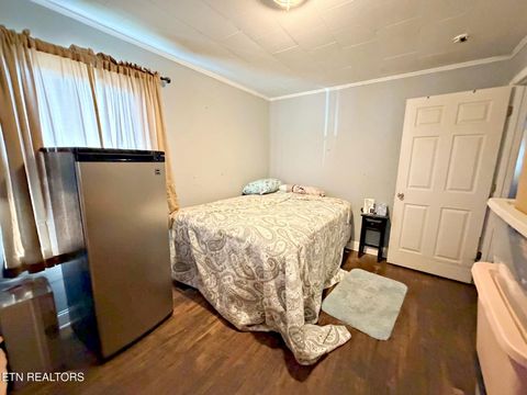 Tiny photo for 511 Lenoir Street St, Sweetwater, TN 37874 (MLS # 1327994)