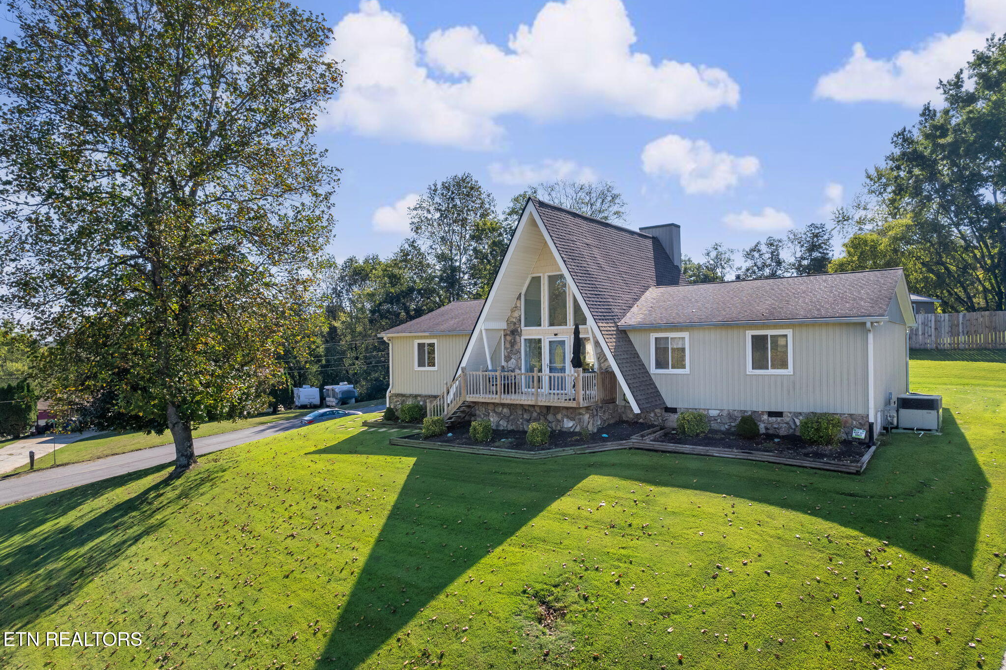 1129 Melton Hill Circle - Photo 2