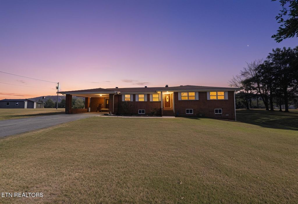 Photo of 858 North Main St, Decatur, TN 37322 (MLS # 1323568)