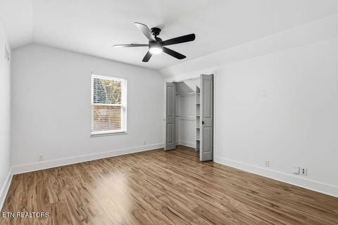 Tiny photo for 915 Claybrook Court, Knoxville, TN 37923 (MLS # 1329136)