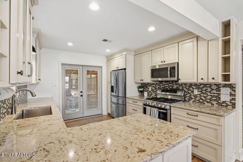 Tiny photo for 915 Claybrook Court, Knoxville, TN 37923 (MLS # 1329136)