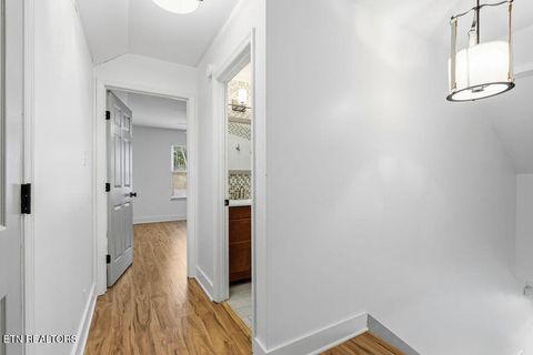 Tiny photo for 915 Claybrook Court, Knoxville, TN 37923 (MLS # 1329136)