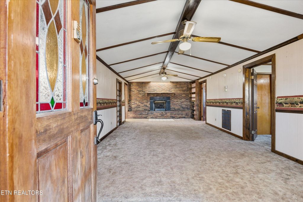 Photo of 335 High Street St, Jellico, TN 37762 (MLS # 1321295)