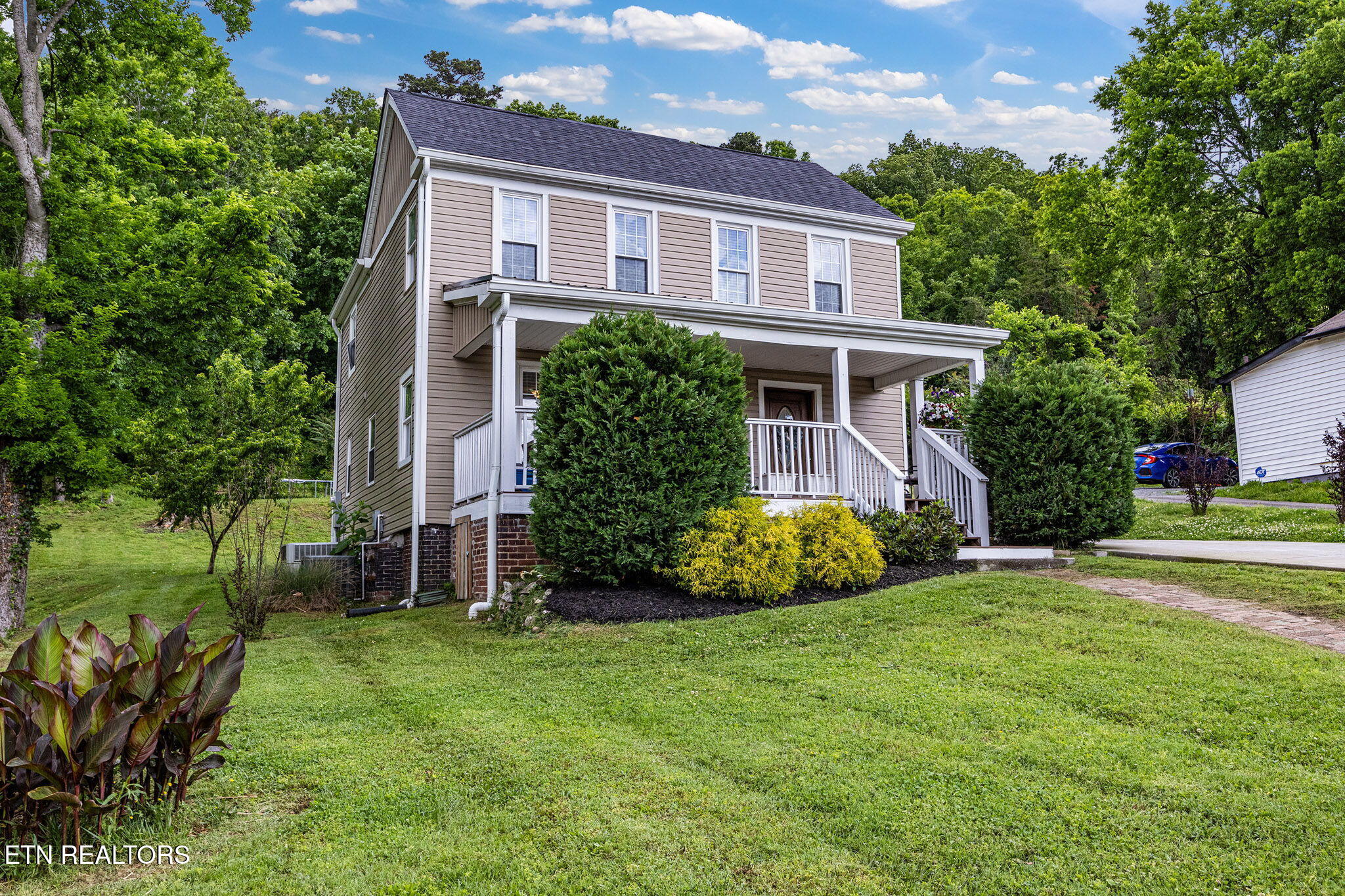 2423 Mineral Springs Ave