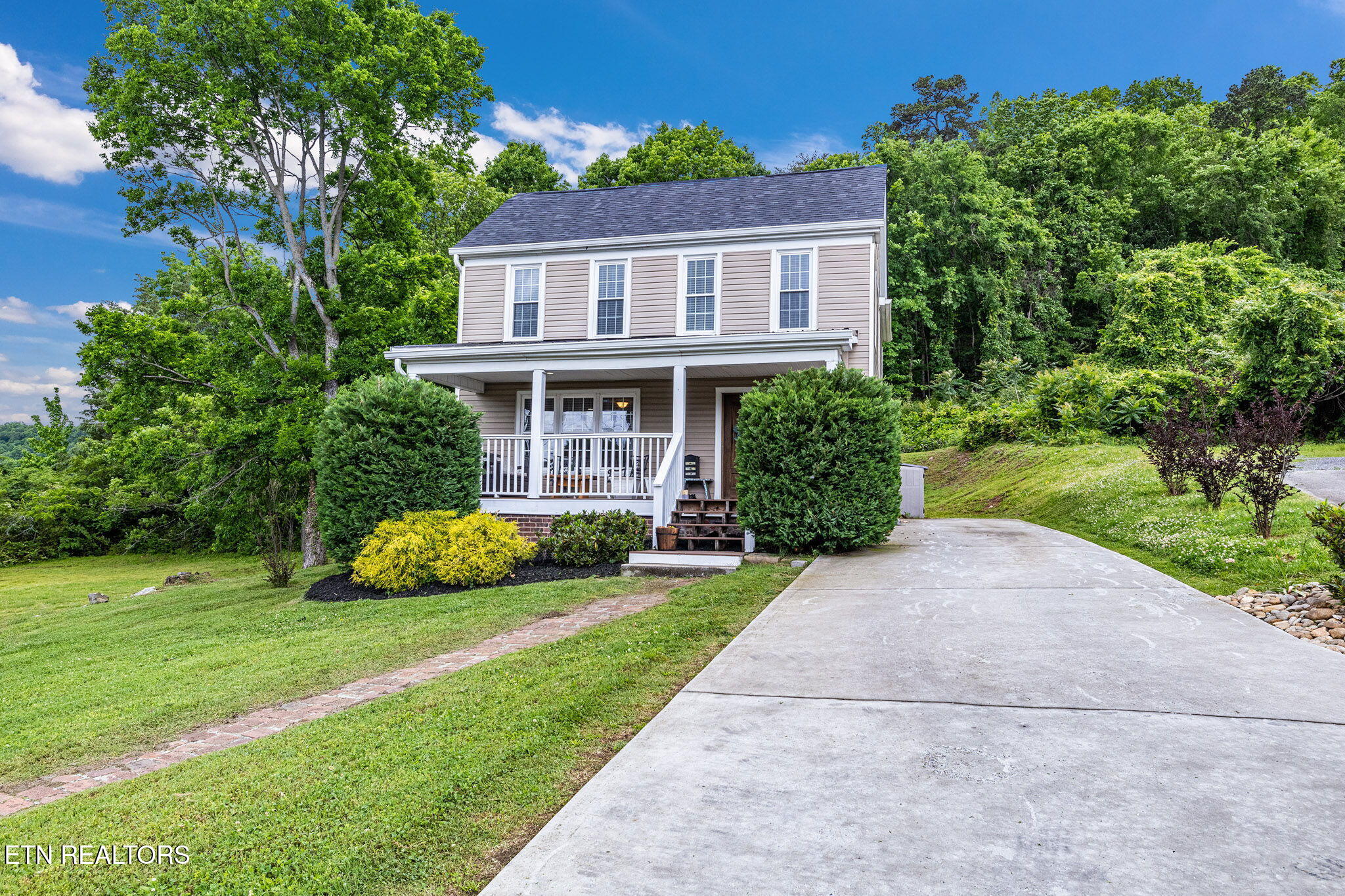 2423 Mineral Springs Ave