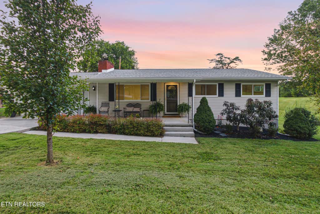 Photo of 9409 Johnson Rd, Strawberry Plains, TN 37871 (MLS # 1349750)