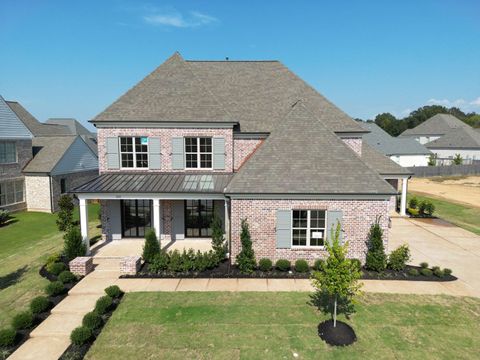 Photo of 292 BECKHAM DR, Collierville, TN 38017 (MLS # 10203516)