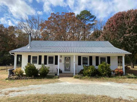 Photo of 140 ANCIL WAY, Savannah, TN 38372 (MLS # 10209937)