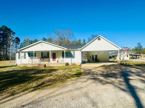 Photo of 3558 142 HWY, Selmer, TN 38375 (MLS # 10211829)