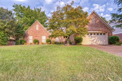 Photo of 8747 GRANDBURY PL, Memphis, TN 38016 (MLS # 10229282)
