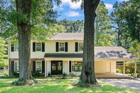 Photo of 1784 OAK HILL RD, Germantown, TN 38138 (MLS # 10227825)