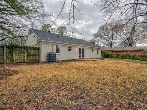 Single Family Residence in Memphis TN 5328 BRENTON AVE 3.jpg