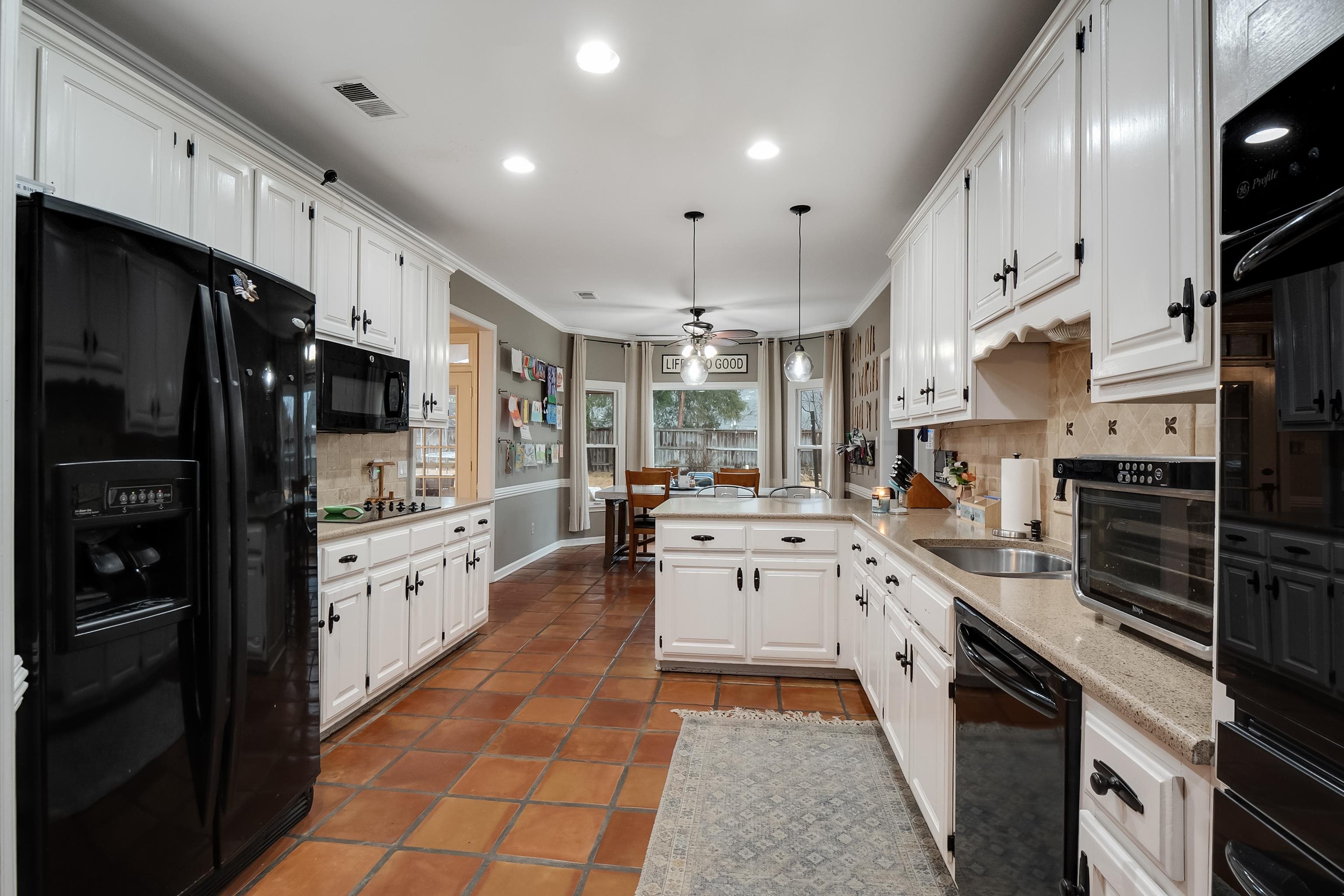 Collierville, Tennessee 38017, United States, 4 Bedrooms Bedrooms, ,4 BathroomsBathrooms,Residential,Active,65416