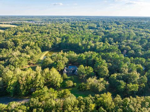 Photo of 12965 WHISPERING PINES DR, Olive Branch, MS 38654 (MLS # 10206950)